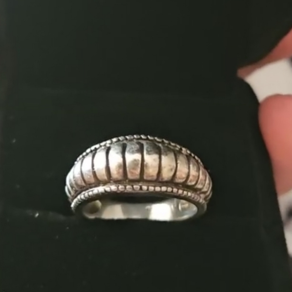 Rare 70s Sterling handmade Hallmarked Vtg Scalloped Dome Band Ring Size 7 - Picture 11 of 15